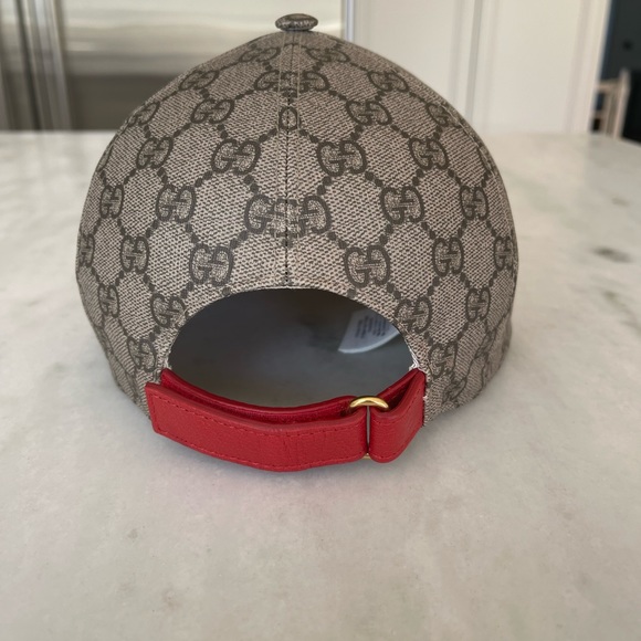 NWOT Gucci Apple hat size medium RARE - Picture 4 of 10